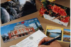 Card or SMS Postcards face a challenge (foto: Administrator)