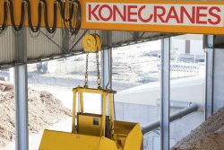Konecranes CXT Biomass is a fully automated crane for handling different kinds of biomass in a continuous process in demanding surroundings. © Konecranes (photo: Industrial News Service)