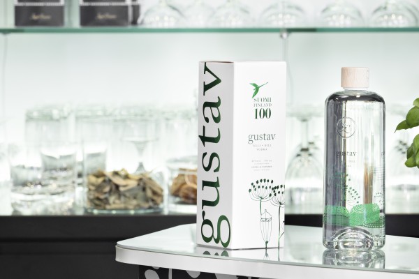 <p><strong>Ready for the feast.</strong> The great looking, but very heavy bottle of the winning Gustav Dill vodka is packed in an equally great looking, light and very strong box made from 800 mic 450 psm folding boxboard by Kotkamills.© Kotkamills</p>