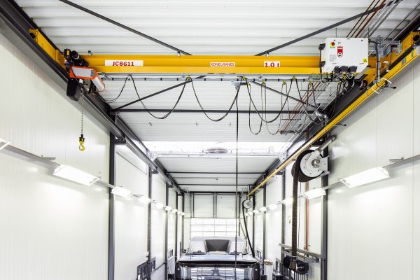 <p>The new CLX chain hoist crane from Konecranes can be used as an industrial crane in all fields, workshops, and types of manufacturing. © Konecranes</p>