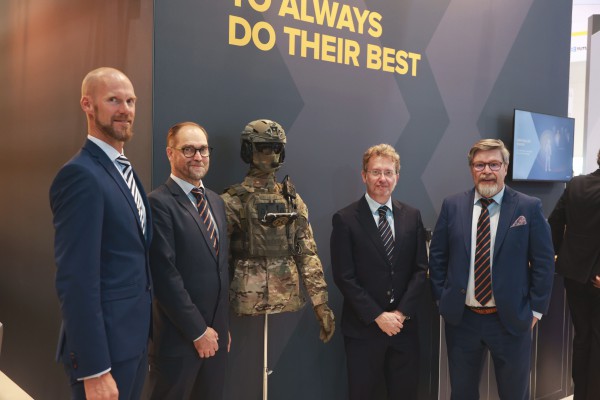 <p>From left to right: Markus Holz, VP, Head of Defence and Space (EMEA) Mobile Networks, Jerry Kettunen , CEO Savox Communications, Giuseppe Targia, Head of Space and Defence, Nokia ja Janne Pöllänen, SVP Head of Business Development, Savox Communications</p>